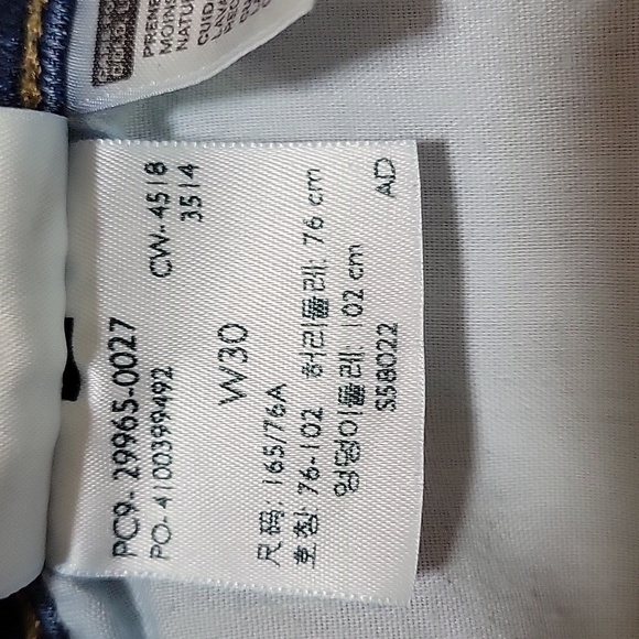 Levi's mid length blue denim cuffed shorts - Picture 8 of 8